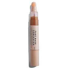 Highlight, brighten and banish undereye circles fast. Quickly perfect and cover dark circles by simply placing a few dots (a little goes a long way), of the concealer under the eye with the small cushion applicator. Gently blend out the product with your fingers, a brush or a sponge for instant radiant eyes. The perfect undereye concealer with medium, buildable coverage.